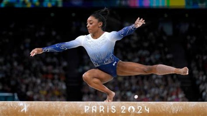She won her 25th world medal in October 2019 making her the most-decorated gymnast (woman or man) in history: 2 wds.