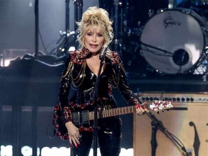 Singer/Guitarist Inducted Into The Rock And Roll Hall Of Fame With The Yardbirds In 1992 With Cream In 1993 And As A Solo Artist In 2000: 2 Wds.