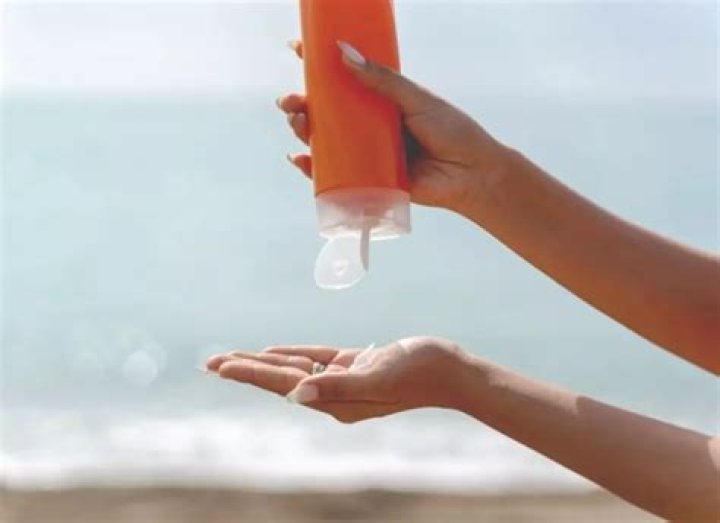 Small amount of sunscreen