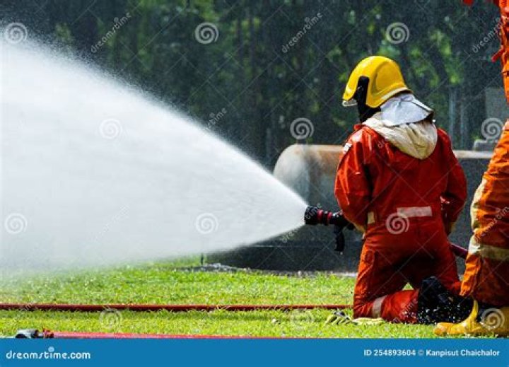 Spew forcefully like water from a fire hose