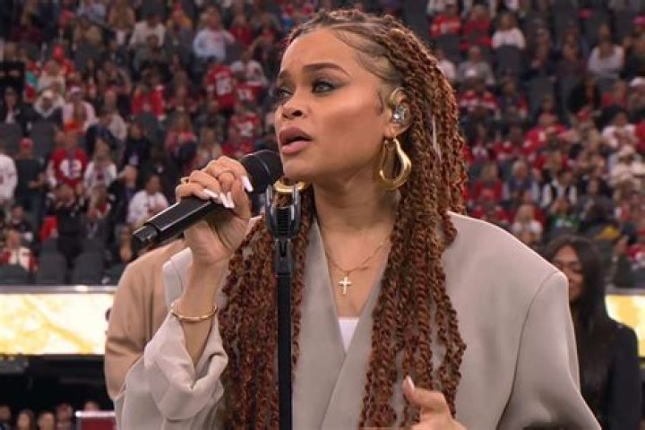 Spotlight singer with a memorable 2009 Super Bowl performance of the national anthem: 2 wds.