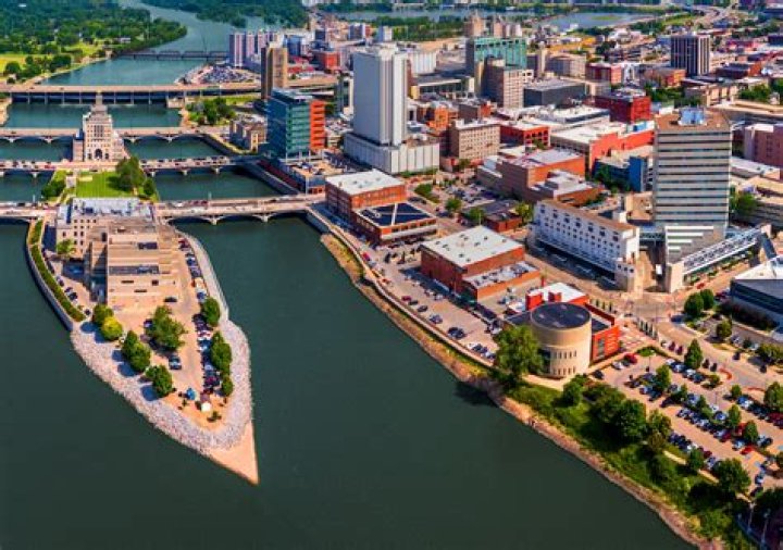 State whose second-biggest city is Cedar Rapids