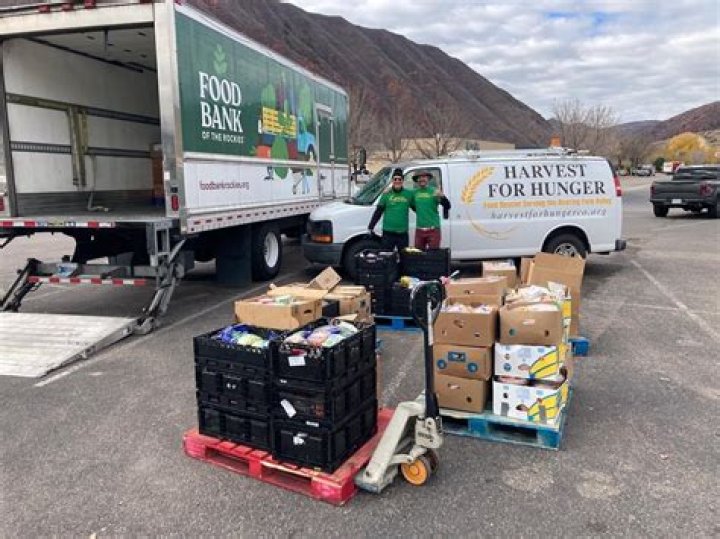 Supports a fund drive