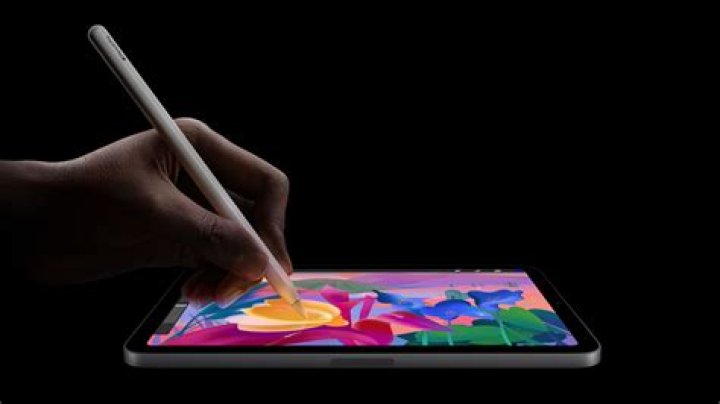 Tablet used with an Apple Pencil