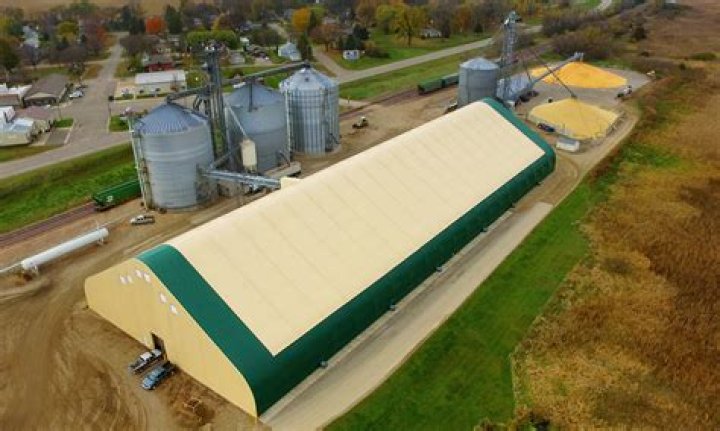 Tall storage building for corn or wheat