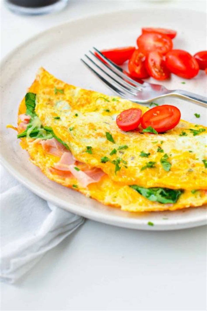 That comes with your choice of fries ___ salad: 2 wds.