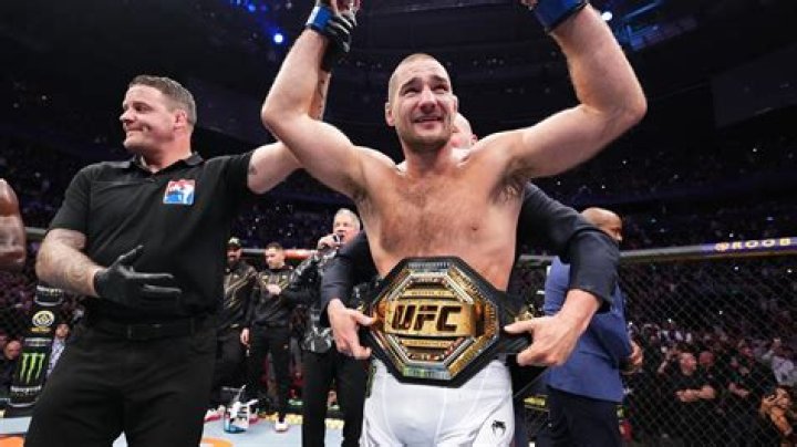 UFC middleweight champ for a record 2 457 days 2006-2013: 2 wds.