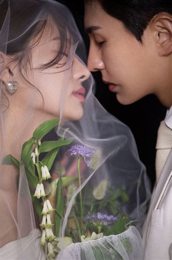 Wedding pledge: 2 wds.